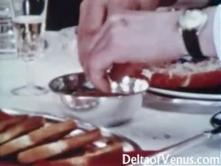 Staromodno seks video 1960s - poraščeni marriageable rjavolaska - miza za tri